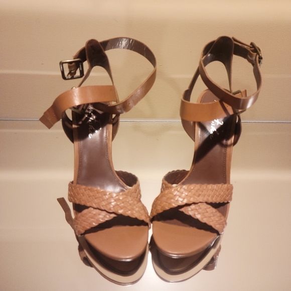 Sandals - Picture 2 of 4